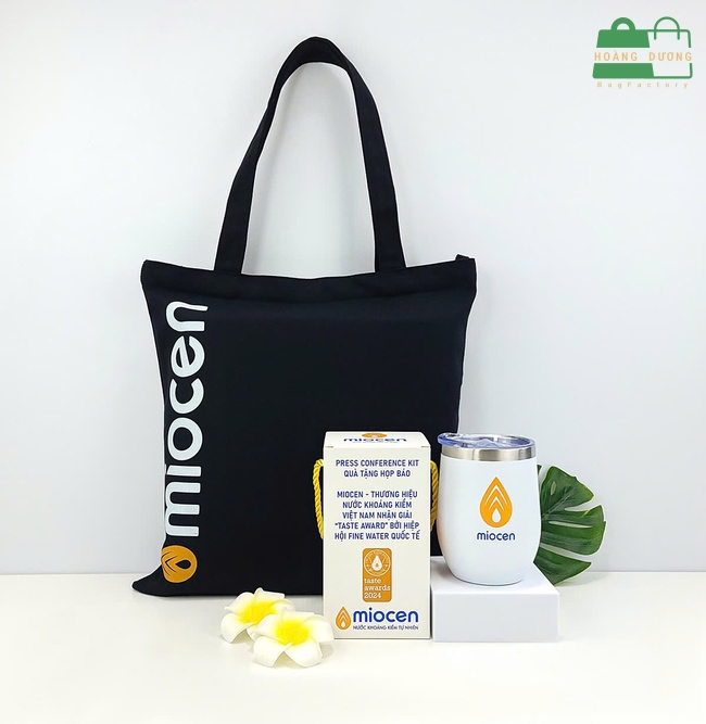 tui-vai-canvas-in-logo-04