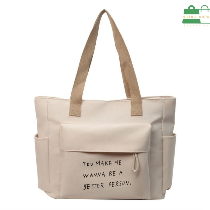 Mỗi chiếc túi canvas đều được Hoàng Dương hoàn thiện chỉn chu